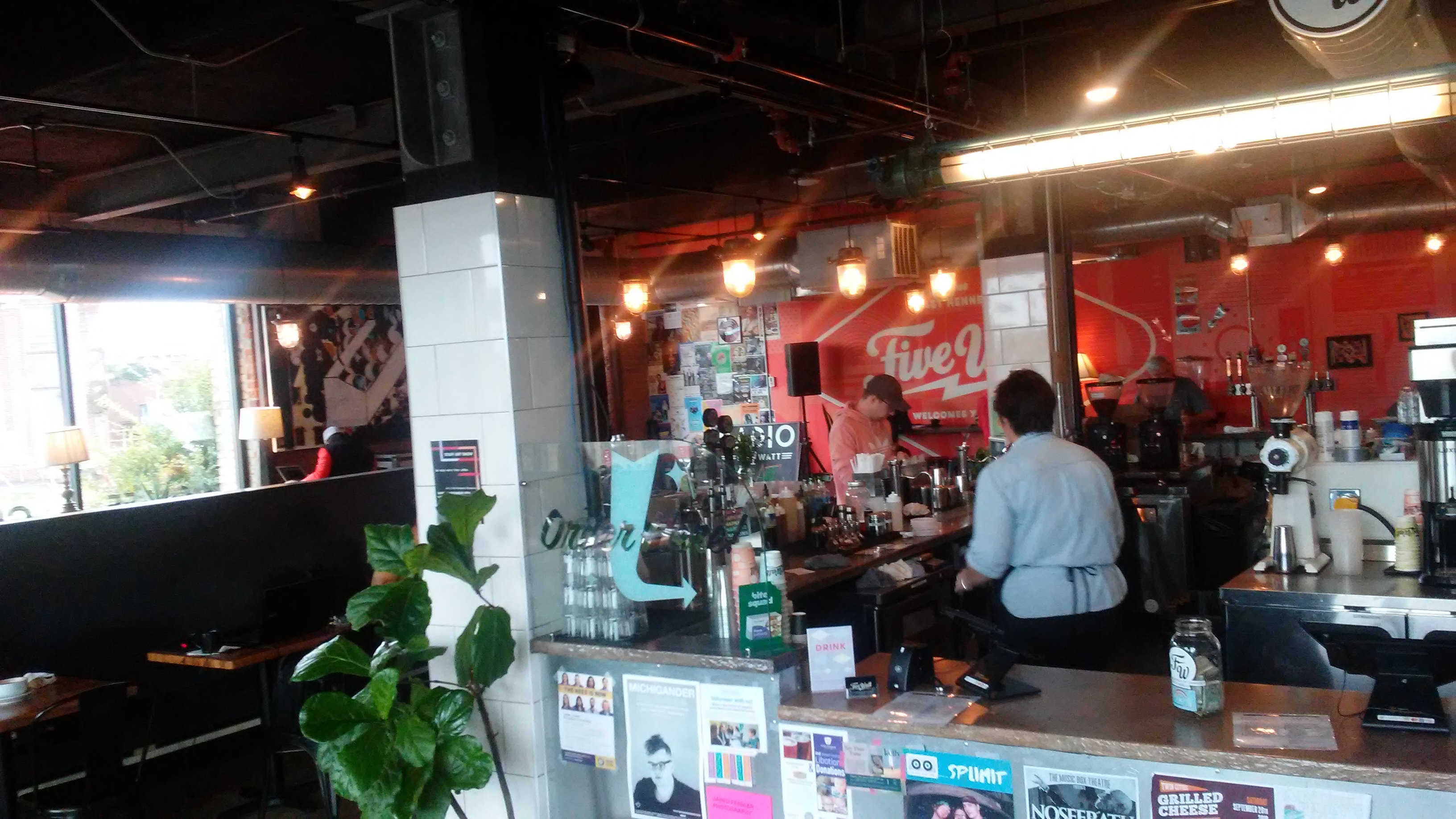 CoffeeFlower Coffee cup with foam like a flower