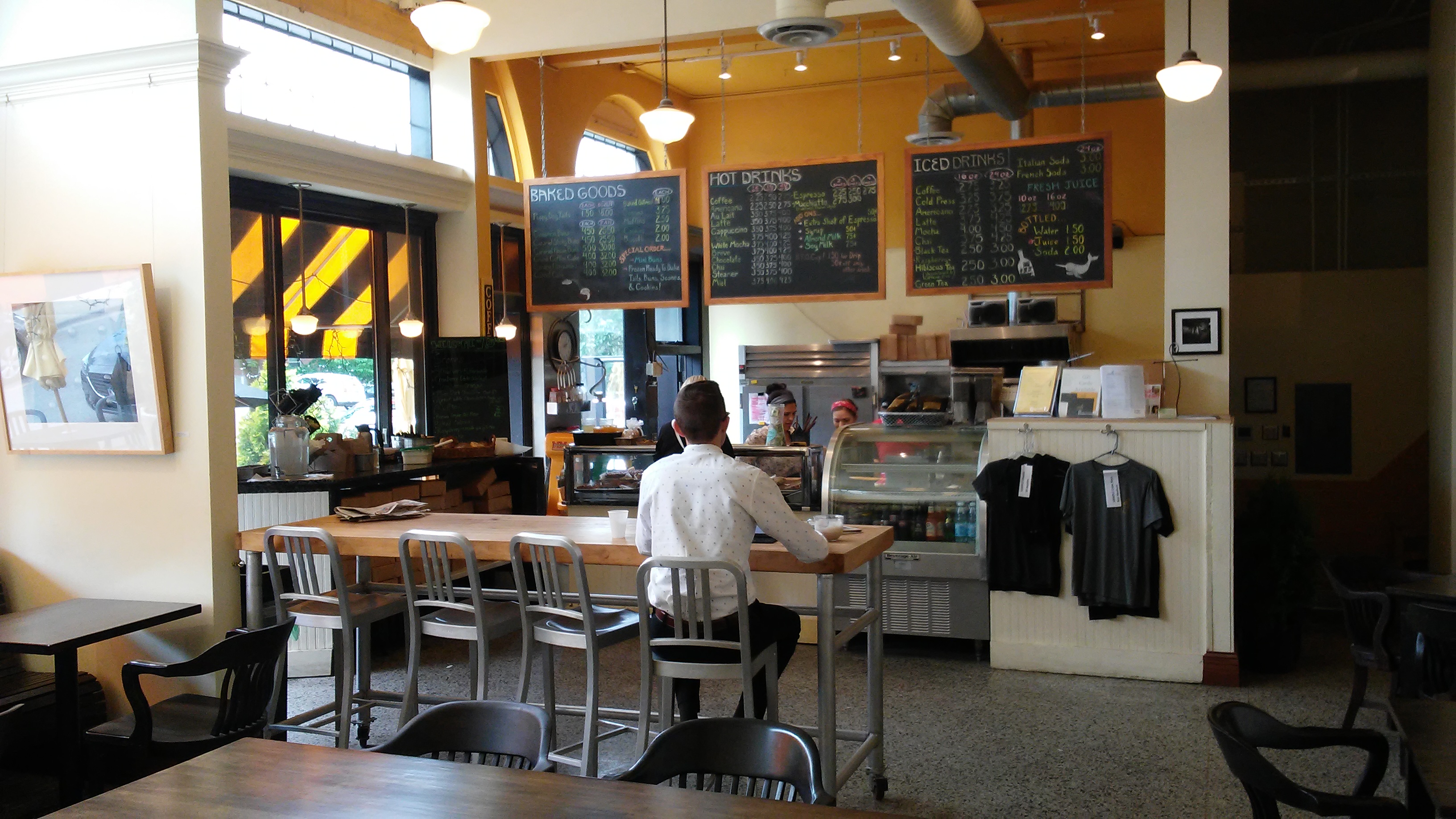 CoffeeFlower Coffee cup with foam like a flower