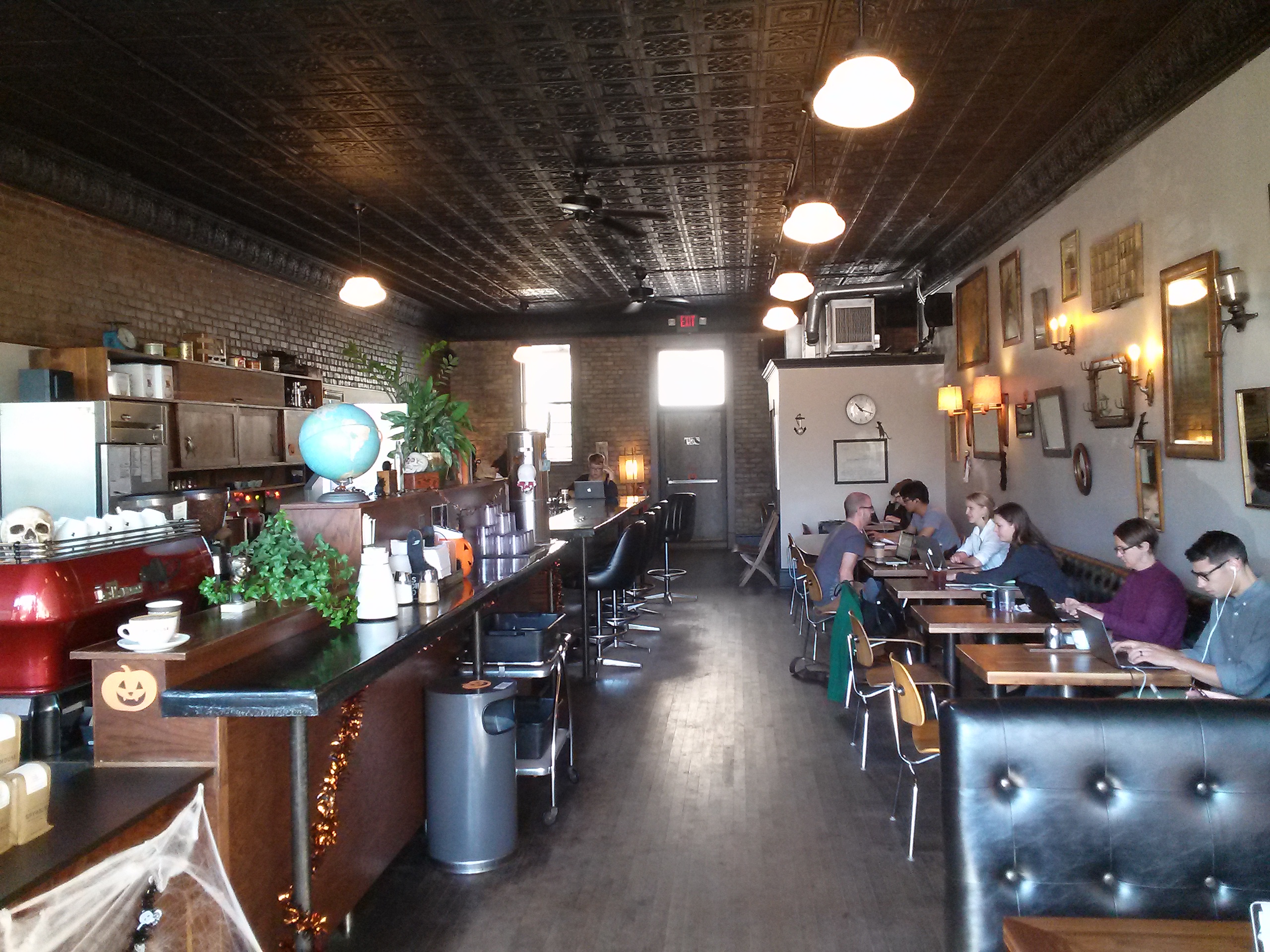 CoffeeFlower Coffee cup with foam like a flower